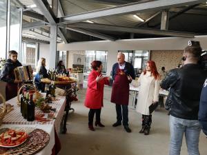 54369250_487460152075001_7345479126632890368_n