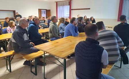 IMG-c8e35e69abce22ed7d1b8468a2356e87-V