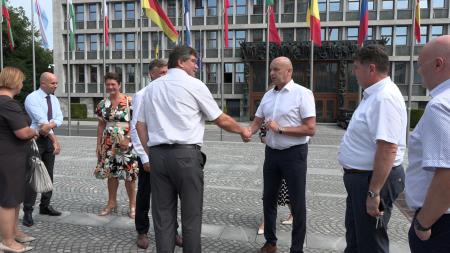 video.00_01_04_10.Still005