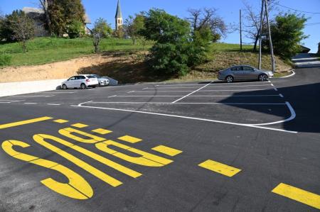 Rekonstruirana cesta na Velikem Trnu