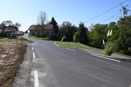 Rekonstruirana cesta na Velikem Trnu