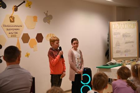 Tradicionalni slovenski zajtrk na Osnovni šoli Raka