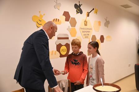 Tradicionalni slovenski zajtrk na Osnovni šoli Raka