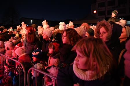 Prižig prazničnih luči na Trgu Matije Gubca