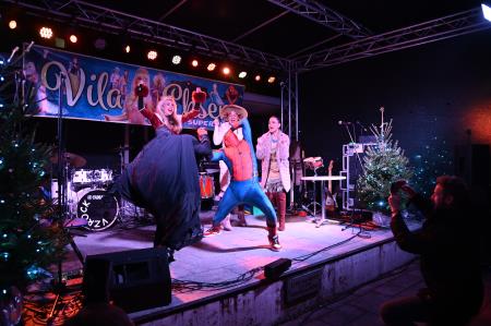 Prižig prazničnih luči na Trgu Matije Gubca