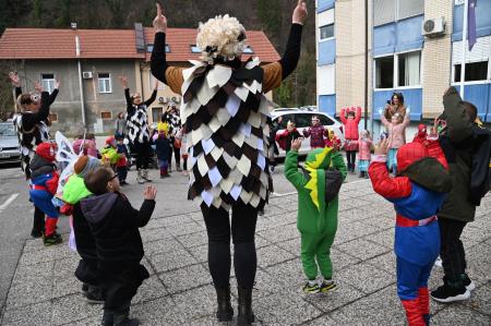 Maškare obiskale občinsko upravo