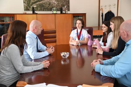 Senovčanke kmalu v Azerbajdžan na tekmovanje World Scholar's Cup