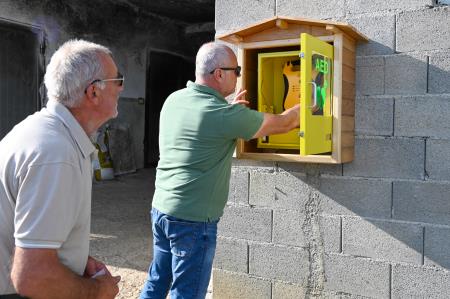 Predaja defibrilatorja