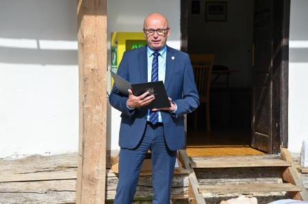 Predaja defibrilatorja - Dobrova