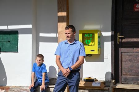 Predaja defibrilatorja - Dobrova