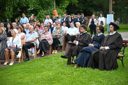 Odkritje kipa dr. Janeza Mencingerja