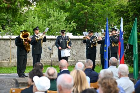 Odkritje kipa dr. Janeza Mencingerja