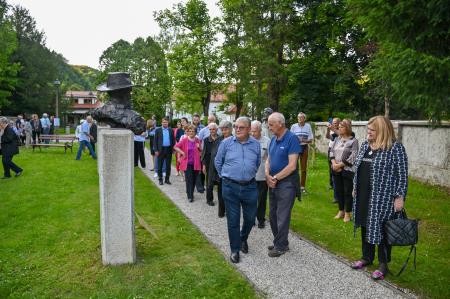 Odkritje kipa dr. Janeza Mencingerja