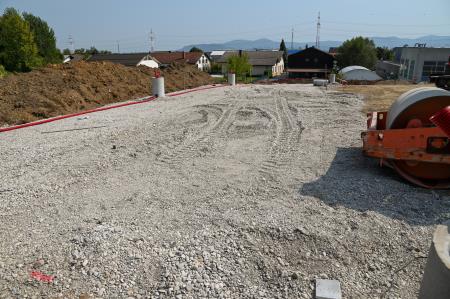 Parkirišče pri pokopališču Leskovec pri Krškem