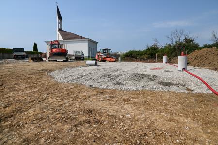 Parkirišče pri pokopališču Leskovec pri Krškem