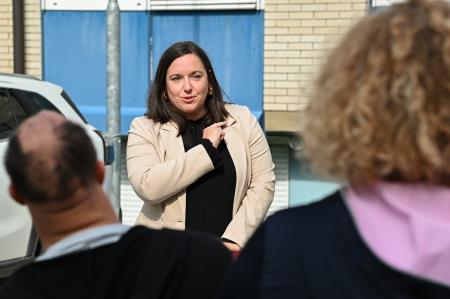 Gibalno ovirani skozi mesto 