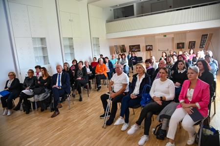 Okrogla miza Skrb za starostnike 