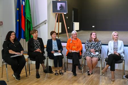 Okrogla miza Skrb za starostnike 