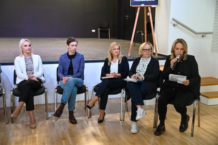 Okrogla miza Skrb za starostnike 