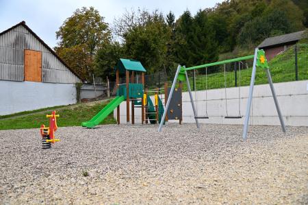 Predaja več investicij na območju krajevne skupnosti Koprivnica