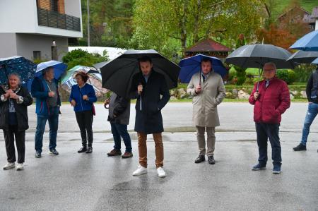 Predaja več investicij na območju krajevne skupnosti Koprivnica