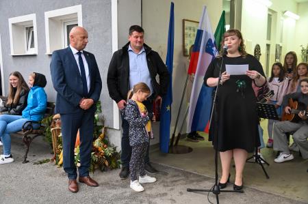 Predaja več investicij na območju krajevne skupnosti Koprivnica