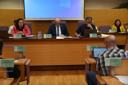 Z 2. nadaljevanja prekinjene 13. in s 15. redne seje Občinskega sveta Mestne občine Krško