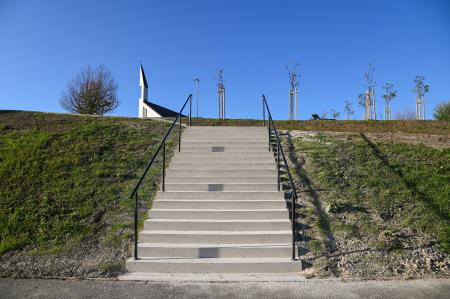 Parkirišča pri pokopališču v Leskovcu pri Krškem