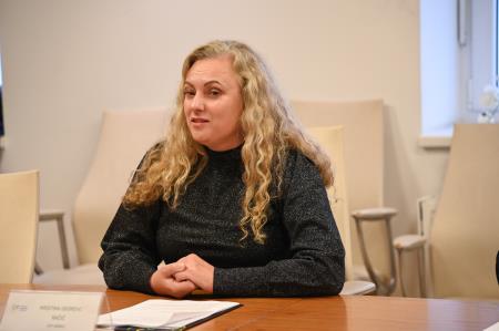 Novinarska konferenca - Praznični december