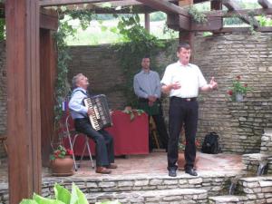 Podpis pogodbe za izvedbo gradbenih del prenove objekta KS Brestanica (CPB12)