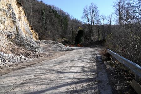 Sanacija nevarnega odseka skale Beli pesek na Bohorju