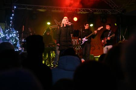 V Krškem prižgali praznične luči in osvetlili smreko na Trgu Matije Gubca