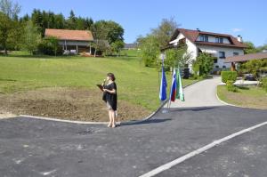 Odprli obnovljen odsek ceste Senovo - Belo