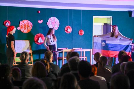 Na Raki bogatejši za nov defibrilator