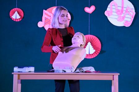 Na Raki bogatejši za nov defibrilator