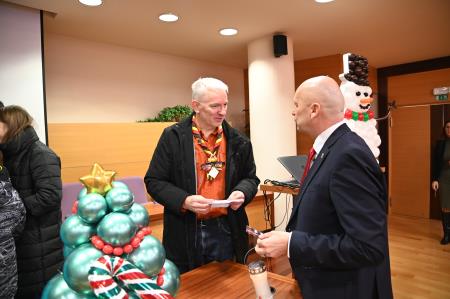 Skavti prinesli Luč miru na Mestno občino Krško 