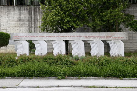 V Brestanici položili venec ob obnovljen spomenik NOB in izgnancem