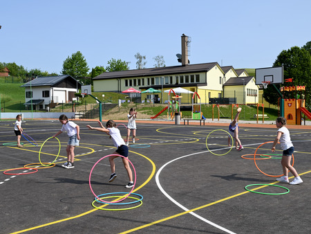 Slovesno odprtje prenovljenega šolskega igrišča pri Osnovni šoli Koprivnica