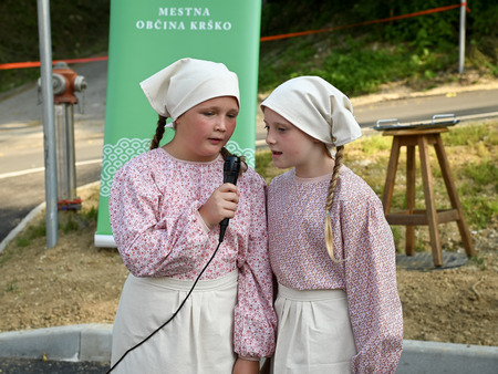 Na Senušah namenu predali urejene pločnike