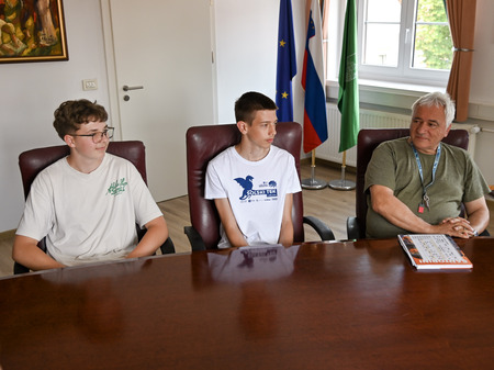 Podžupan Dejan Žnideršič sprejel udeležence državnega tekmovanja Kaj veš o prometu