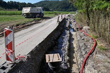 V izvajanju III. faza obnove Ceste na ribnik v Brestanici