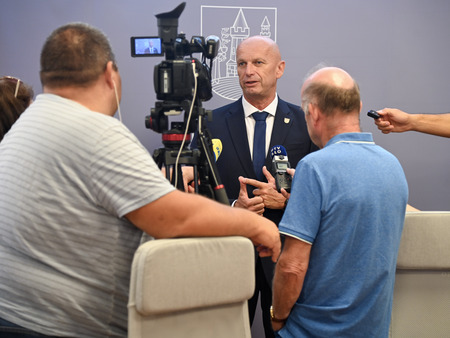 Podpis gradbene pogodbe za projekt Park urbanih športov – športno rekreacijski center