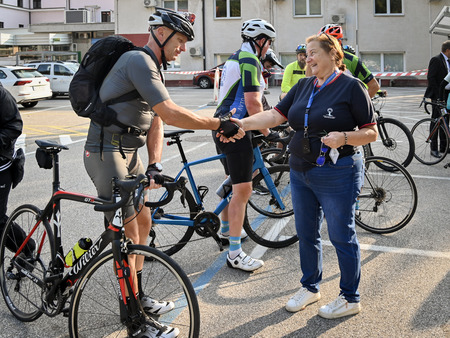 Uspešno izvedeno 1. kolesarjenje po poteh defibrilatorjev 