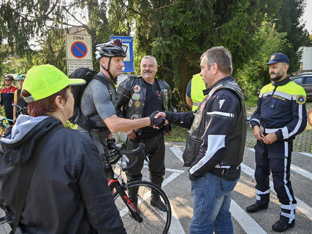 Uspešno izvedeno 1. kolesarjenje po poteh defibrilatorjev 