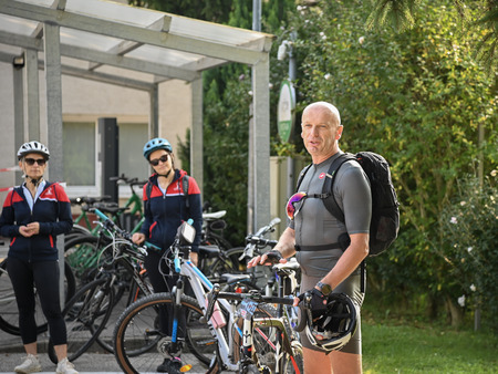 Uspešno izvedeno 1. kolesarjenje po poteh defibrilatorjev 