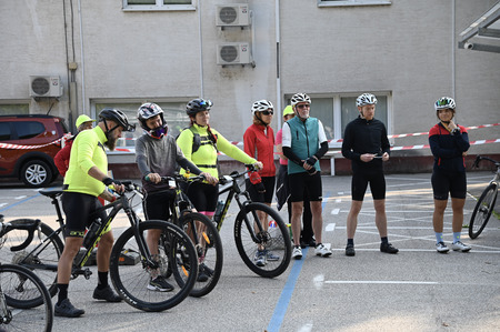 Uspešno izvedeno 1. kolesarjenje po poteh defibrilatorjev 