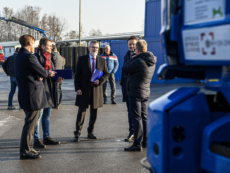 Mestna občina Krško podpisala dogovor o brezplačni uporabi protipoplavne opreme