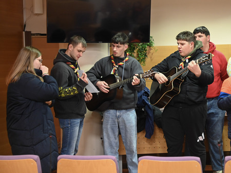 Skavti prinesli luč miru na Mestno občino Krško