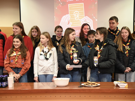 Skavti prinesli luč miru na Mestno občino Krško