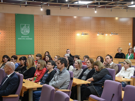 Skavti prinesli luč miru na Mestno občino Krško